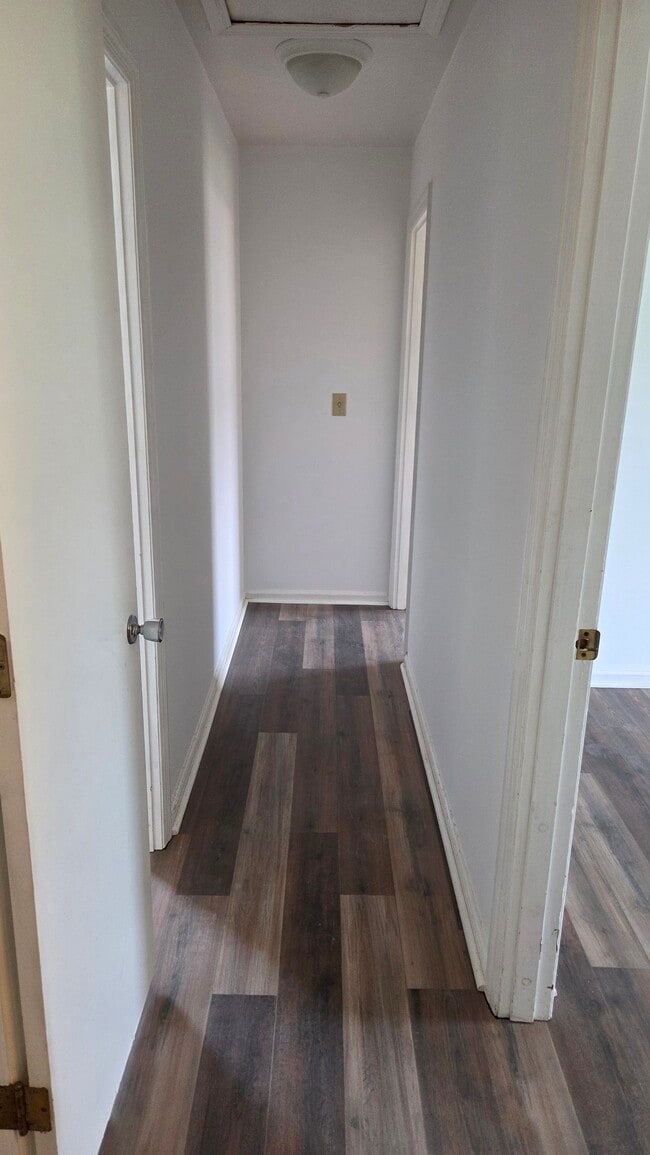 Building Photo - 162 Dorwyck Ln