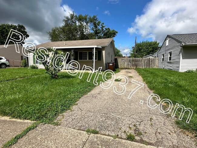 Building Photo - 3 Bedroom 1 Bath