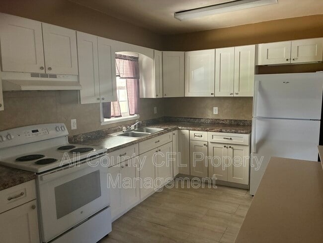 Building Photo - 1200 Kaley Ave