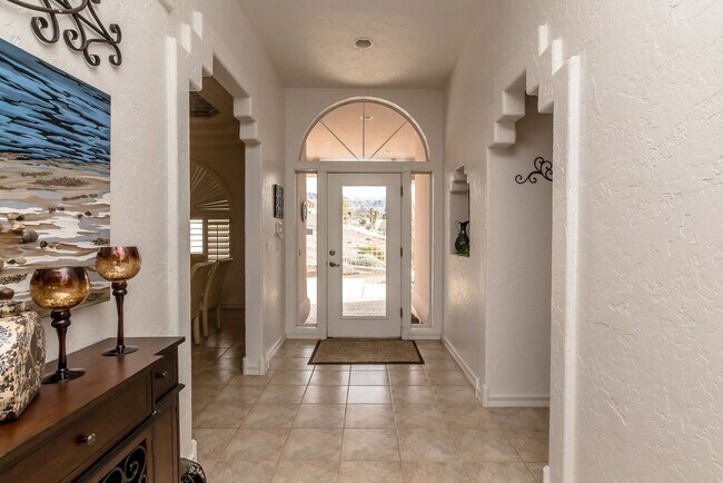 Building Photo - 3611 Vega Ln