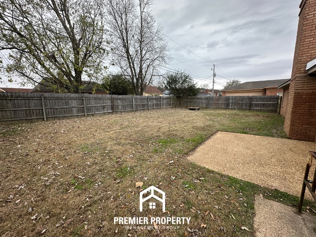 Building Photo - 4915 Blue Wing St