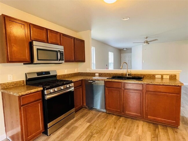 Building Photo - 1116 Canada Wild Dr