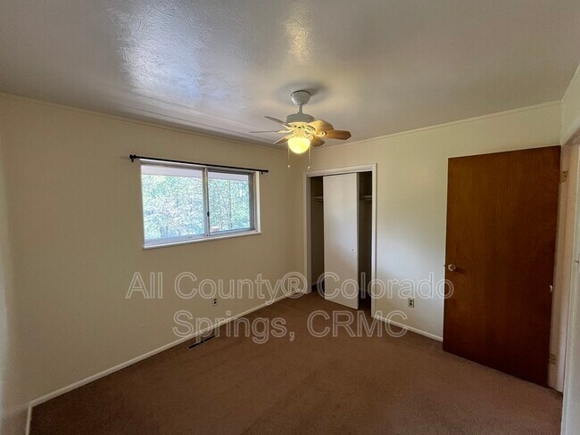 Building Photo - 15080 Deby Dr