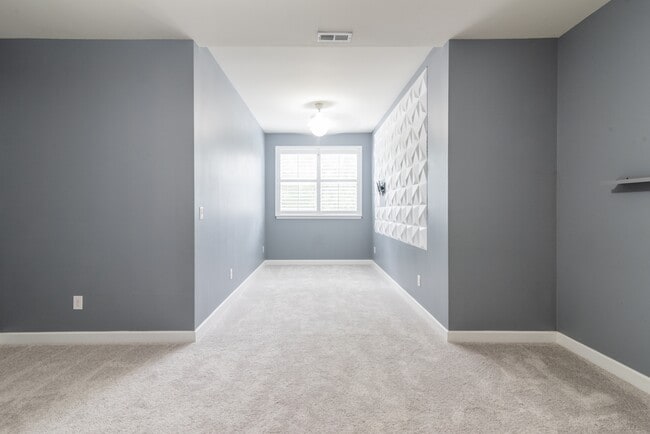 Building Photo - 8513 Loxton Cir