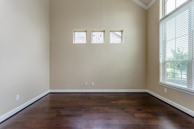 Building Photo - 122 Colton Ct