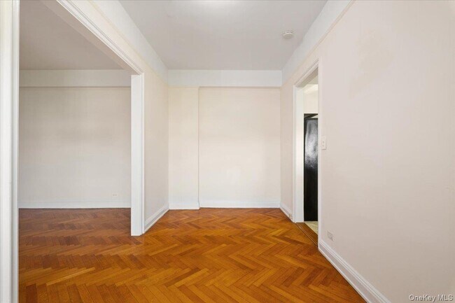 Building Photo - 45 Popham Rd