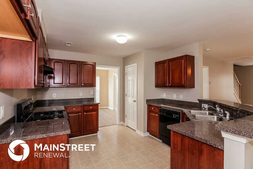 Building Photo - 10620 Candlestick Ct