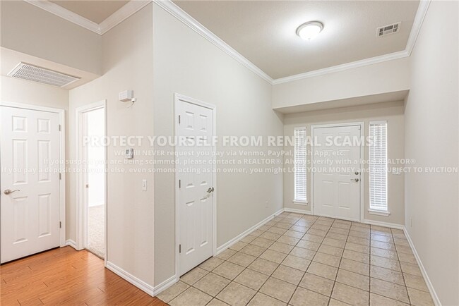 Building Photo - 3806 SW Hansom Loop