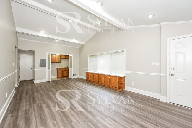 Building Photo - Enjoy one-level living in this 3 bedroom, ...