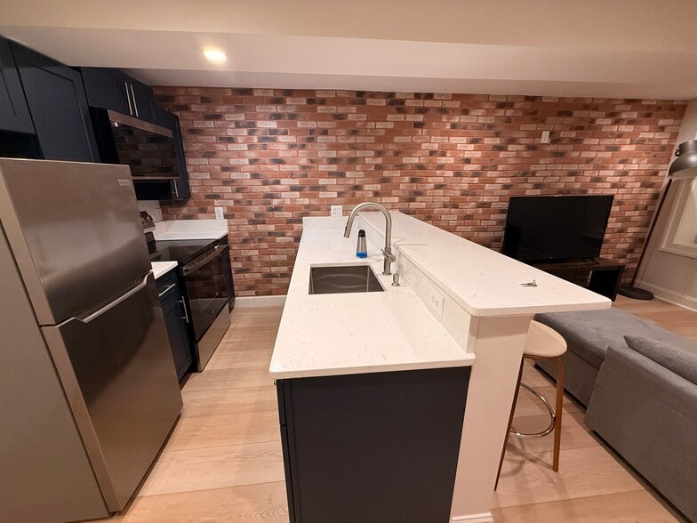 Building Photo - 2122 2nd St NW