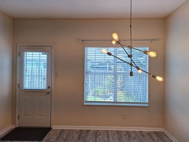 Building Photo - 4415 Greenfern Way