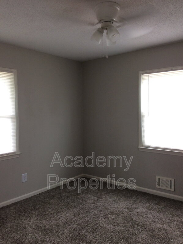 Building Photo - 1417 Pennel Dr