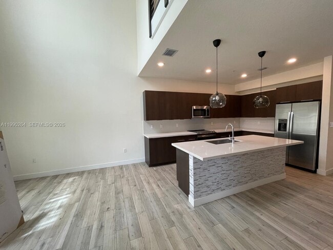 Building Photo - 4700 NW 84th Ave