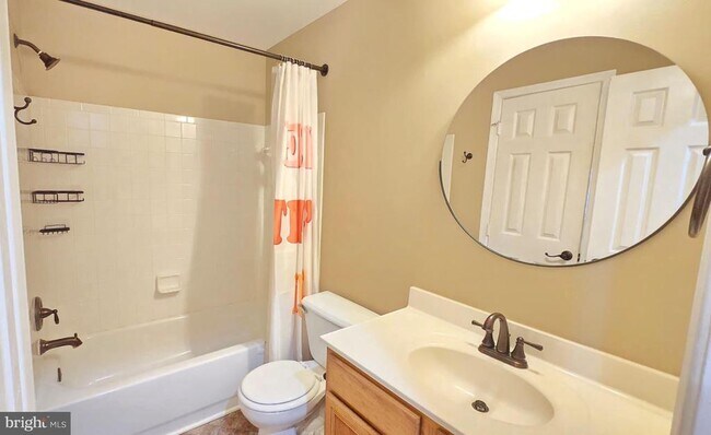 Building Photo - 4248 Ashmere Cir