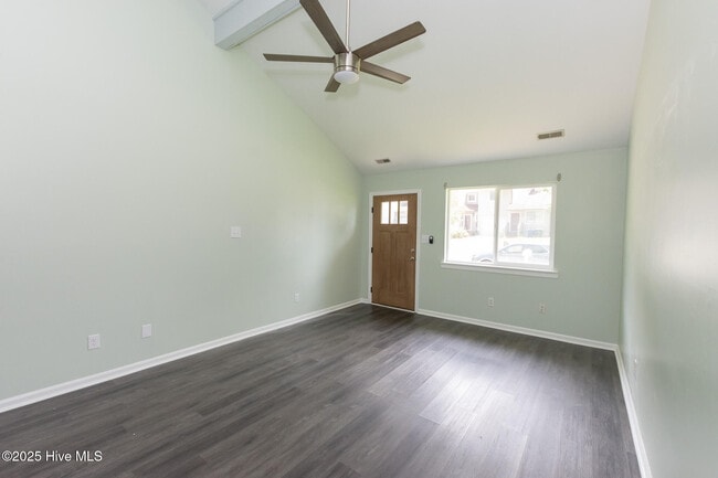 Building Photo - 117 Brenda Dr