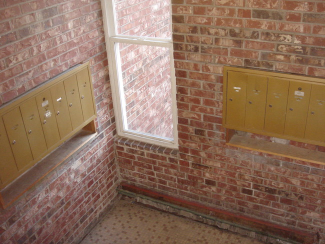 Mailroom - Summit Villa