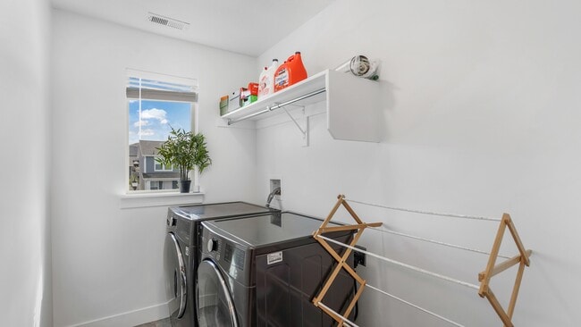 Building Photo - 4162 W Gate Keeper Dr