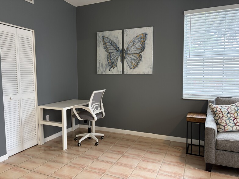 Building Photo - 14601 SW 122nd Pl