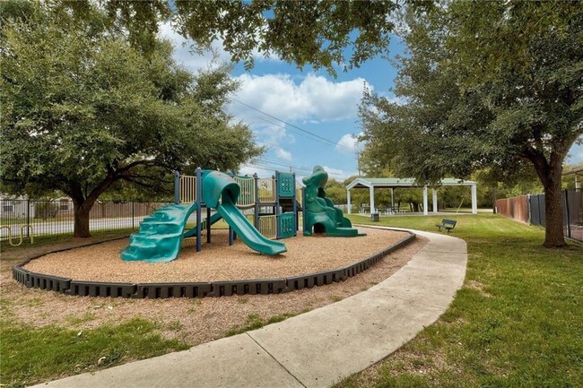 Building Photo - 3514 Batson Dr