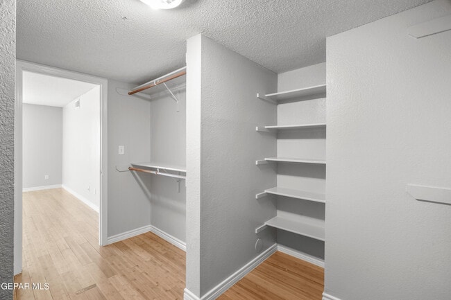 Building Photo - 14141 Tierra Leona Dr