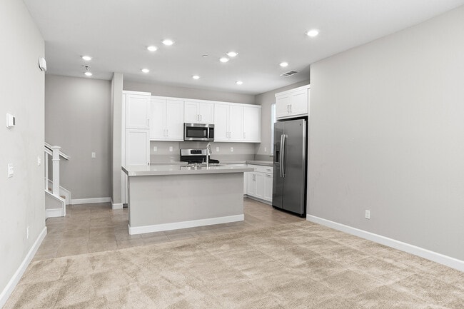 Building Photo - 1219 Sunrise View