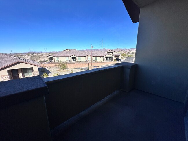 Building Photo - 1350 River Boat Dr