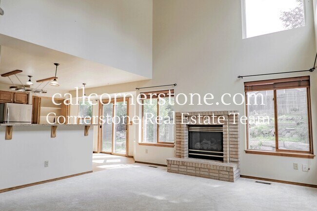Building Photo - 6385 Shirecliff Dr