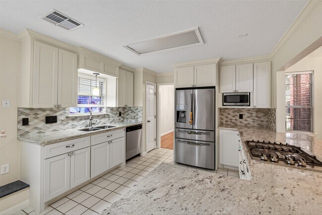 Building Photo - 14018 Danton Falls Dr