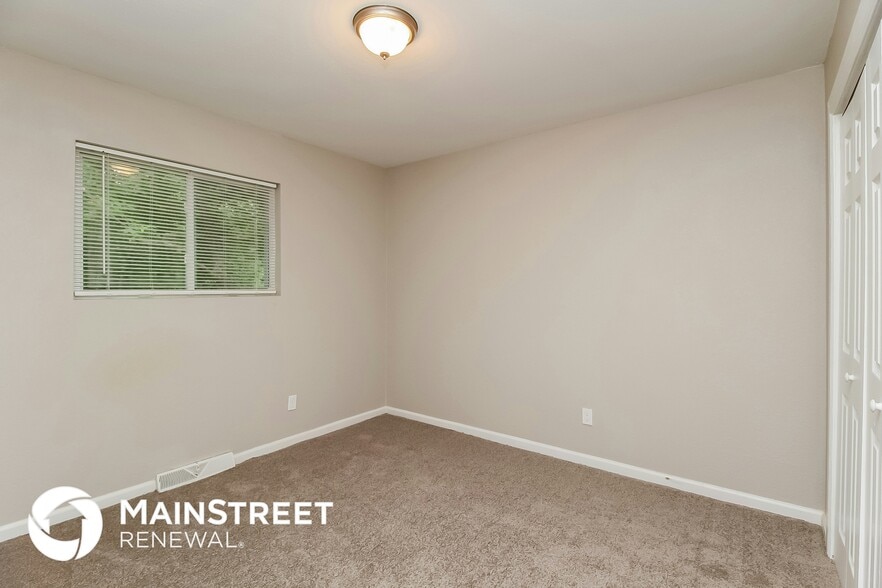 Building Photo - 6130 N Eugene Field Rd