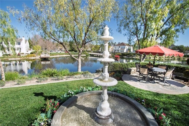 Building Photo - 27016 Island