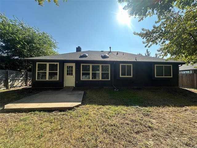 Building Photo - 7814 Bob White Dr