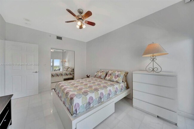Building Photo - 6001 N Ocean Dr
