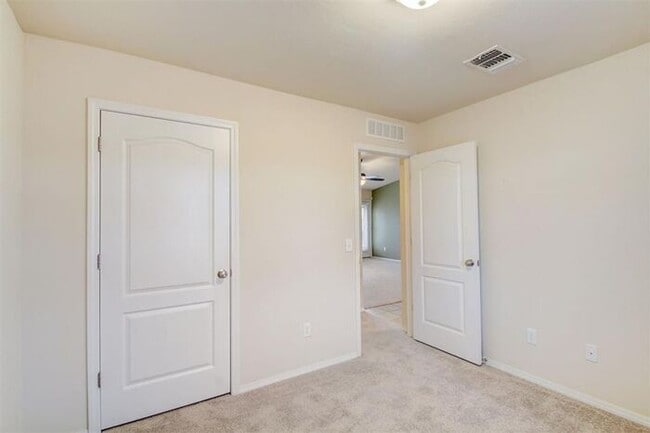 Building Photo - Amazing 3bed 2 Bath 2 Car Garage in Marble Leaf Addn Edmond OK