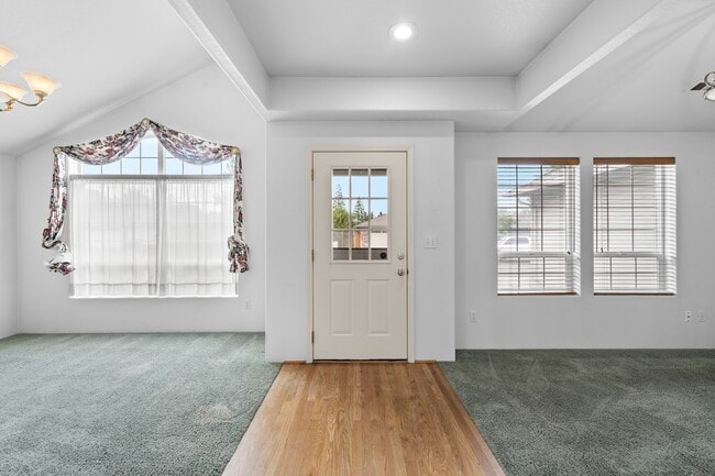 Building Photo - 621 Shadow Wood Dr