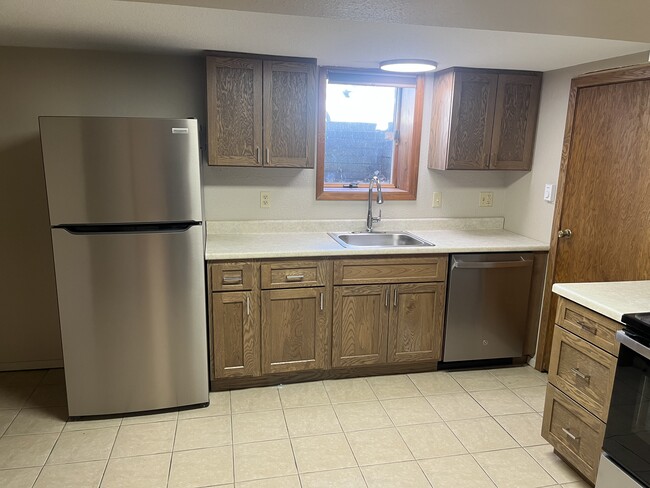 Building Photo - 811 7th St