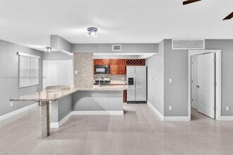 Building Photo - 2881 N Oakland Forest Dr