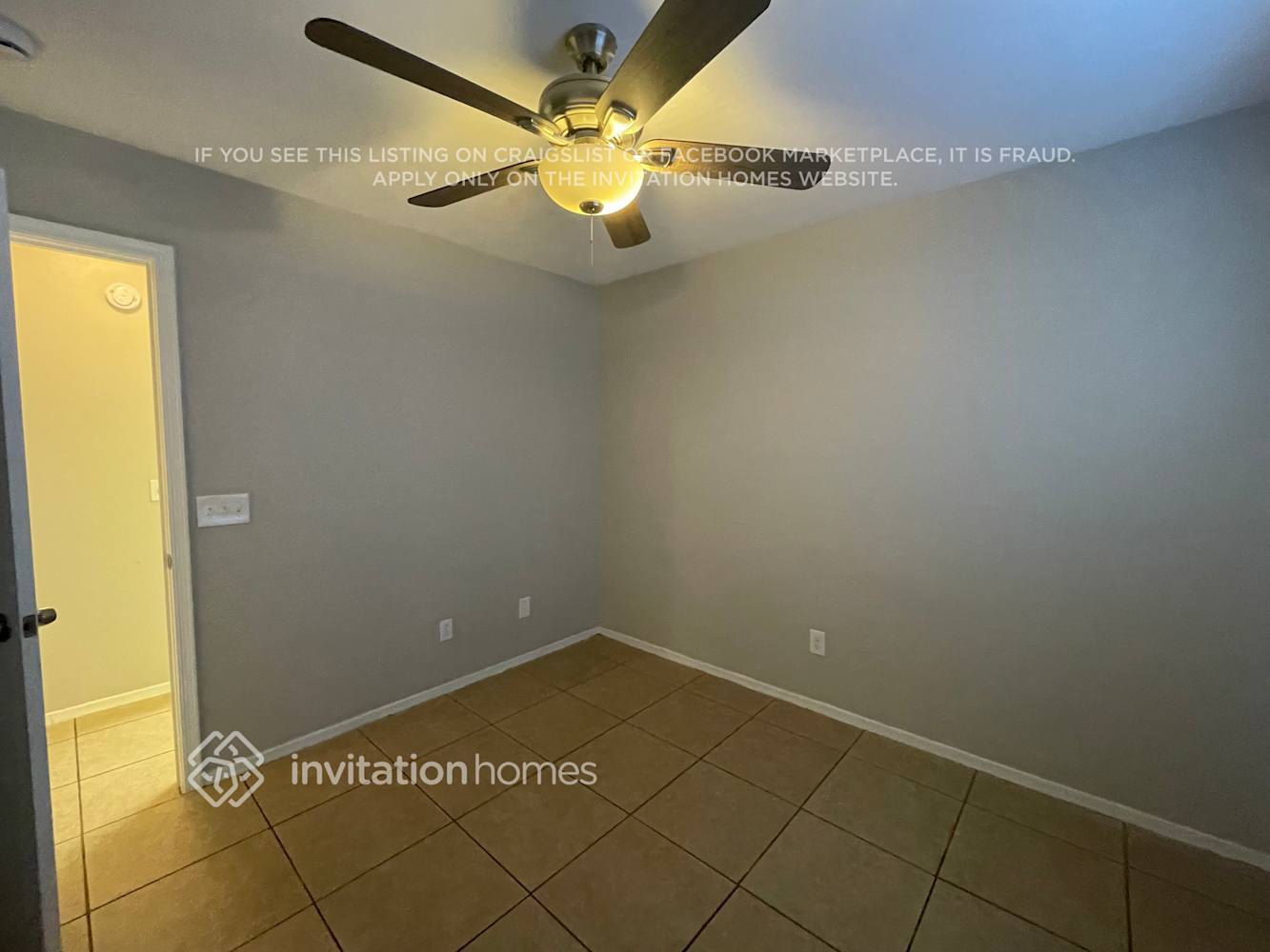 Building Photo - 10763 W Rio Vista Ln