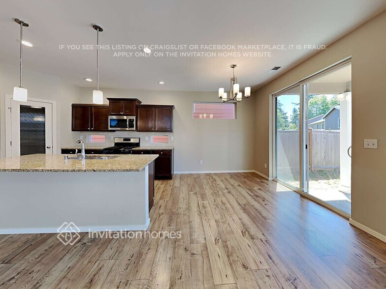 Building Photo - 7820 161st St Ct E