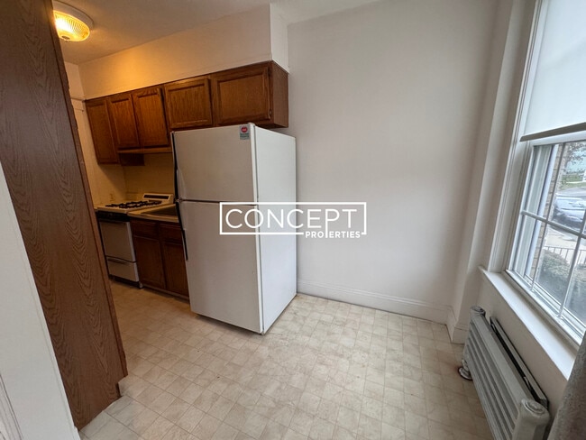 Building Photo - 120 Summer St