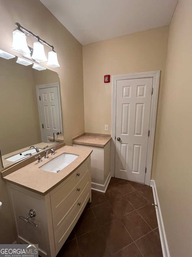 Building Photo - 55 E Main St