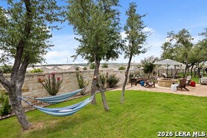 Building Photo - 113 Vamanos