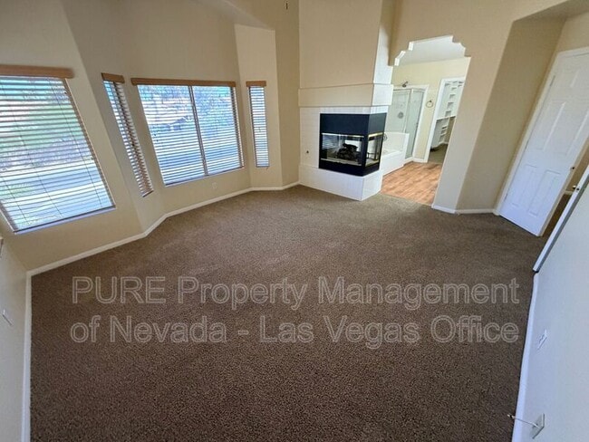 Building Photo - 266 Bluefield Ln