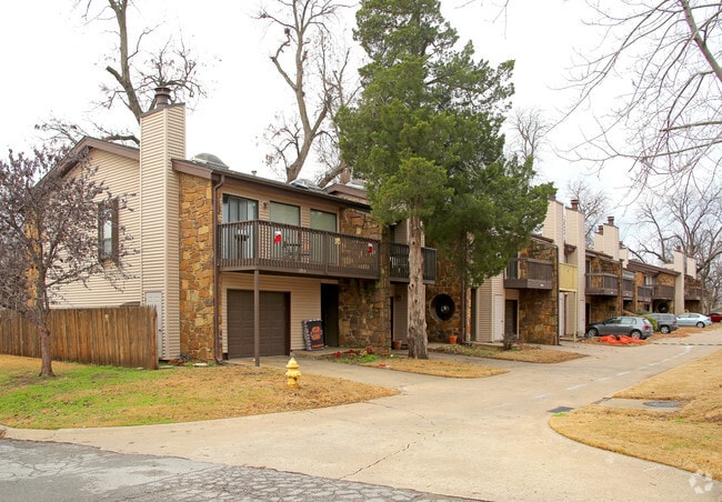 Building Photo - 3704 S Madison Ave