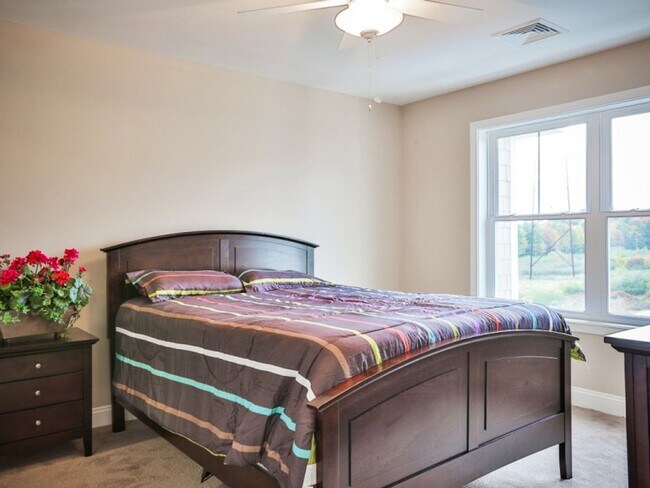 Interior Photo - Longview Place Apartments - Two Bedroom Two Bath with Stackable Washer/Dryer