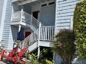 Building Photo - 300 Apolena Ave