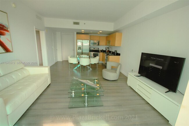 Building Photo - 950 Brickell Bay Dr