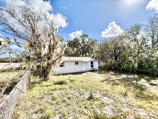 Building Photo - 235 W Northside Dr