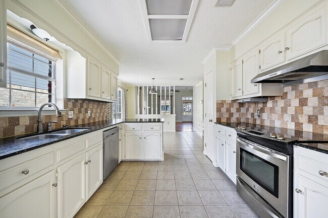 Building Photo - 10716 Misty Vale Ave