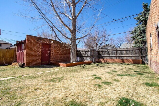 Building Photo - 555 Harrison St