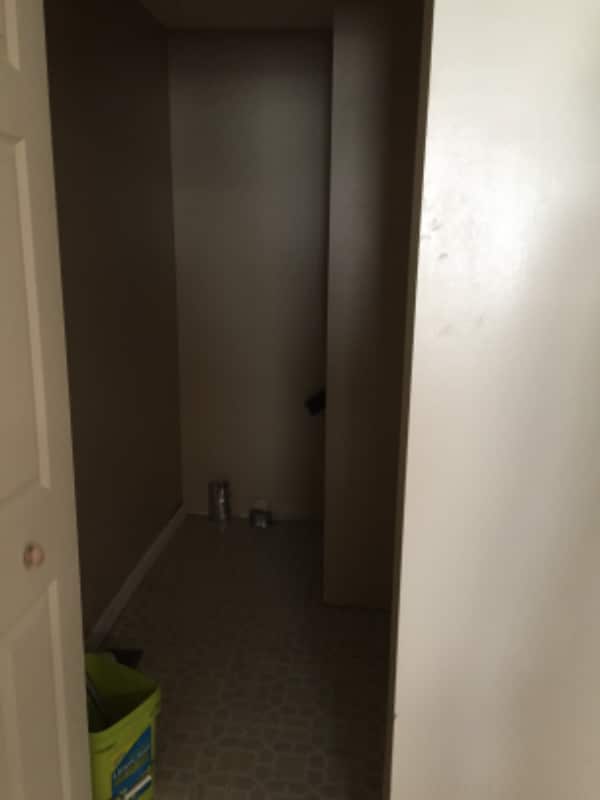 Building Photo - 428 Hill Dr